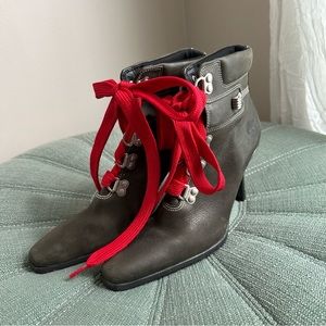 Timberland Lace up heeled booties Size 7.5 Y2K Boots